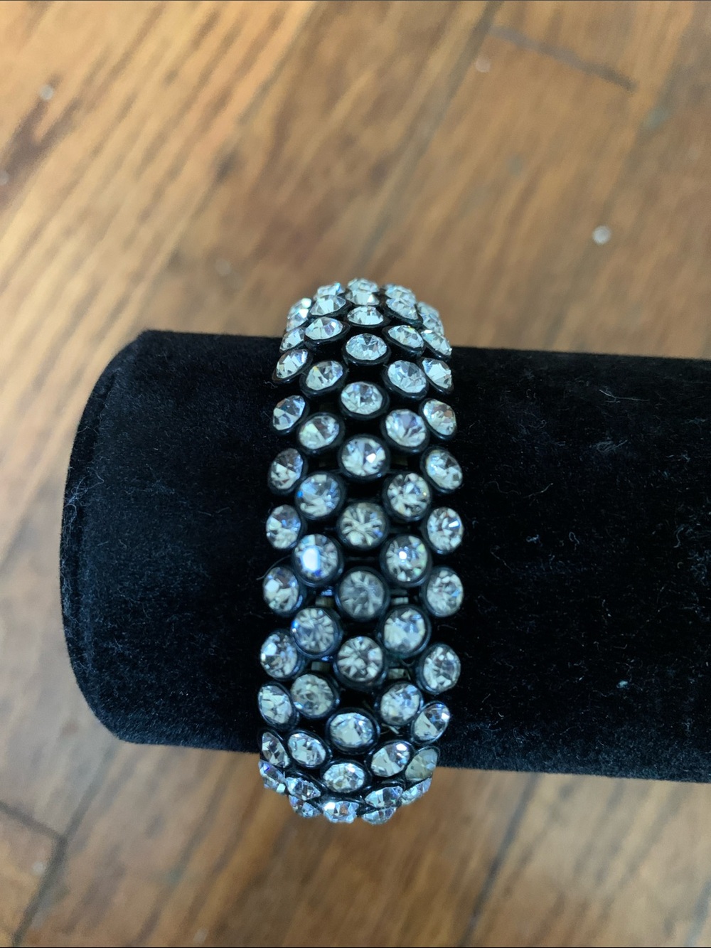 J Crew  VINTAGE Crystal Cluster Stretch Bracelet
